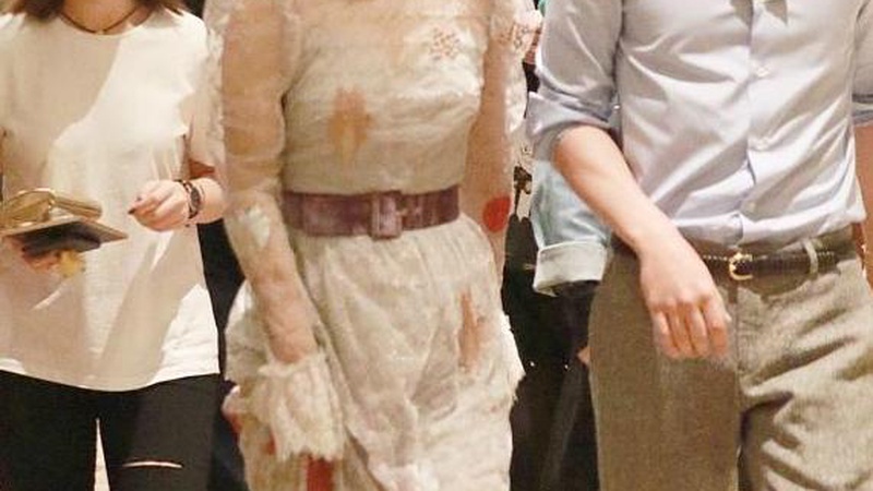 杨紫杨幂微博之夜惊喜同框热聊破壁互动引爆三亿话题热度